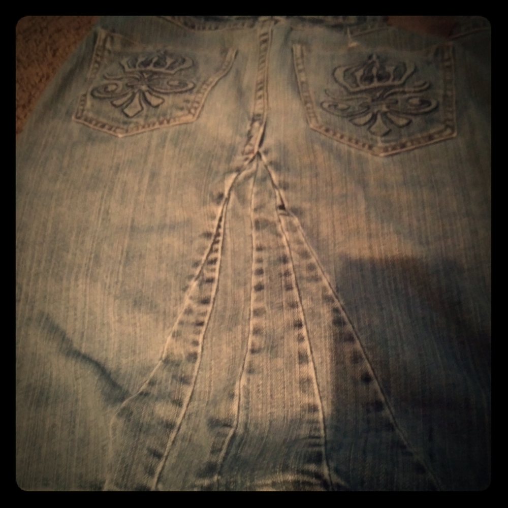 Mid thigh skirt size 7 not a 8